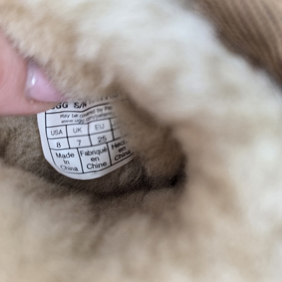 Ugg Classic II Boot Cozy Tan Suede Boots size kids 8 - Picture 7 of 8